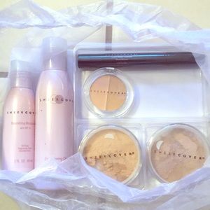 Bundle of Sheer cover make up